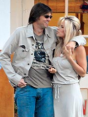 jim_carrey Carrey and McCarthy.