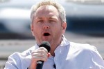 Andrew-Breitbart-speaks-a-007