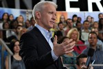 Anderson Cooper Seeks to Show His Daytime Side