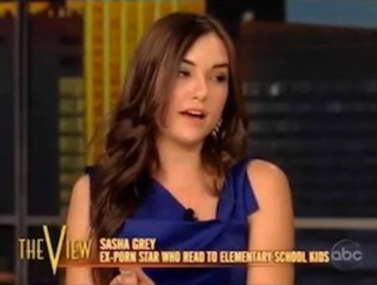 Sasha Grey | The View | Porn Star Reader