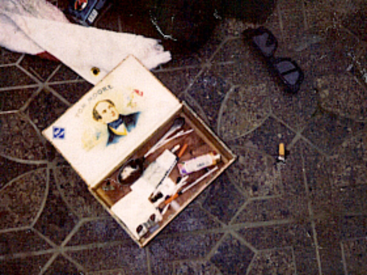 what type of cigarettes did kurt cobain smoke The Shaw Report: How Much Would You Pay For Cobain's Ciggies? GB Eye Kurt Cobain Smoking