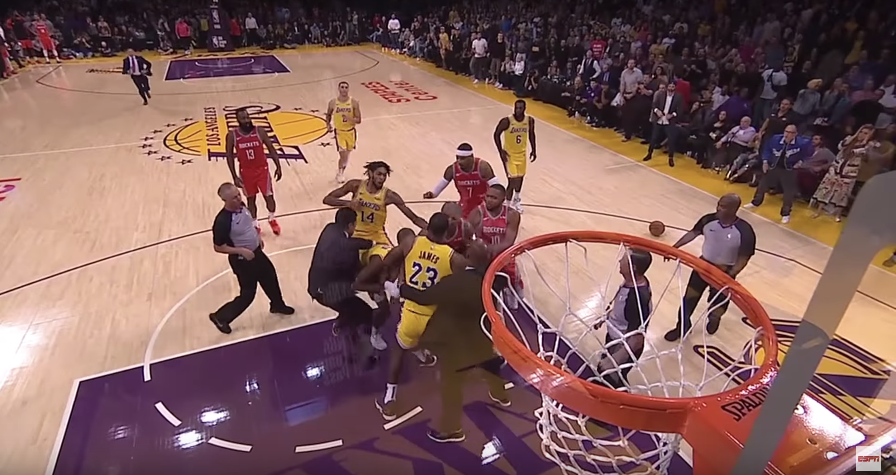 WATCH Here’s the LakersRockets Brawl That Got 3 Players Suspended(02)