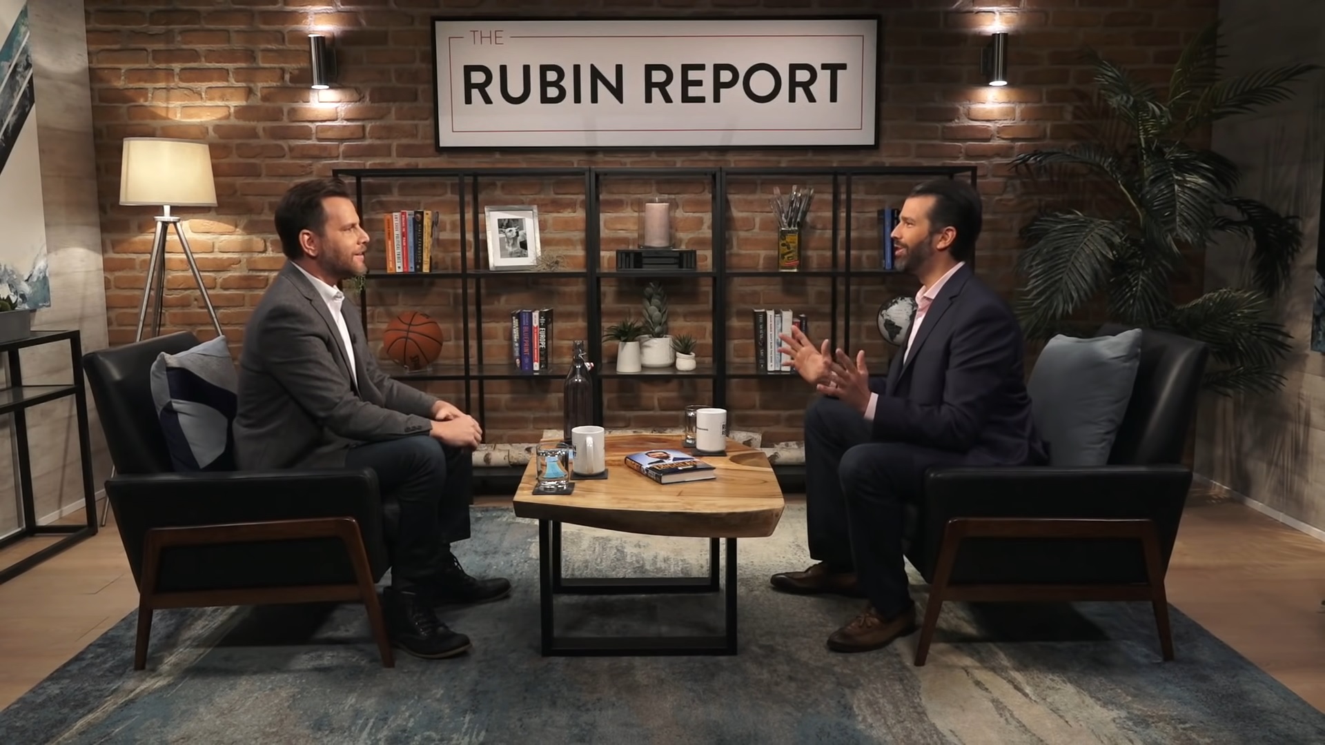 www.mediaite.com