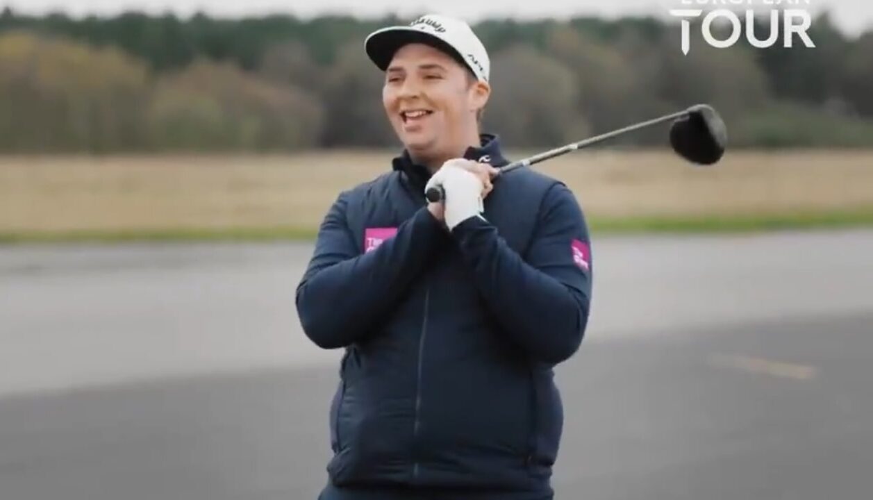VIDEO Pro Golfer Marcus Armitage Sets Guinness World Record