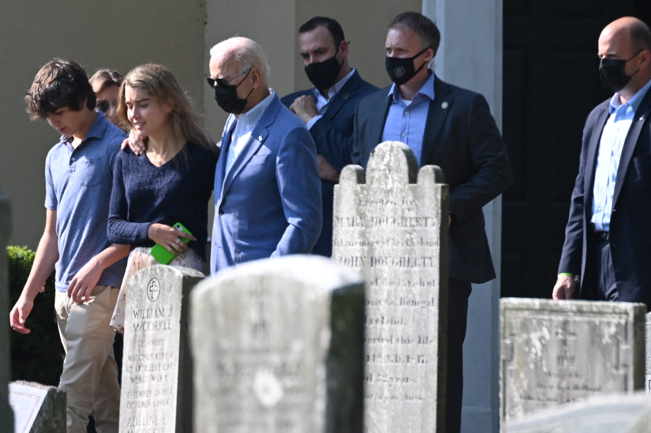 Washington Post Reporter Slammed for Biden Cemetery Tweet - Vimarsana News