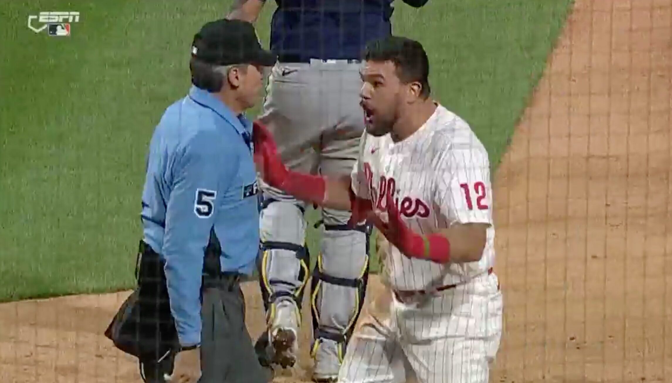 Kyle Schwarber Loses it After Angel Hernandez Blown Call