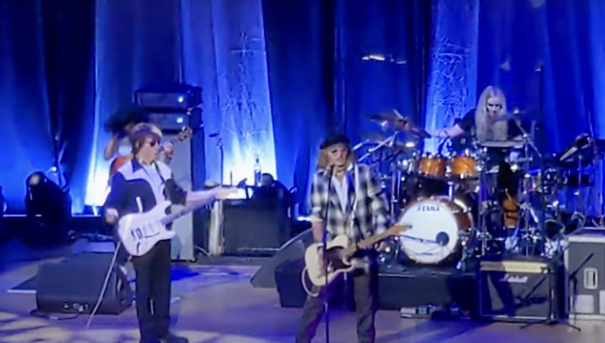 Johnny Depp, Jeff Beck Play Gig After Amber Heard Trial