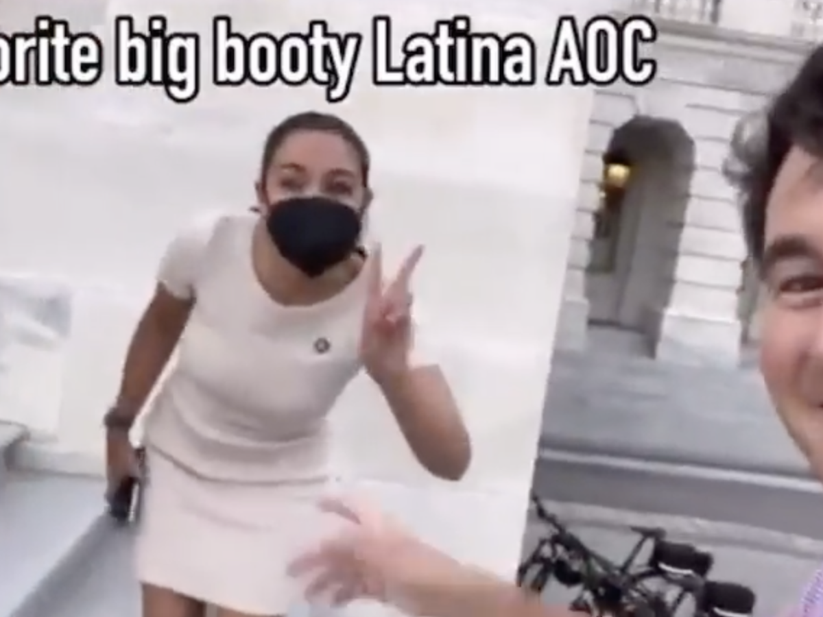 AOC peace sign response to troll