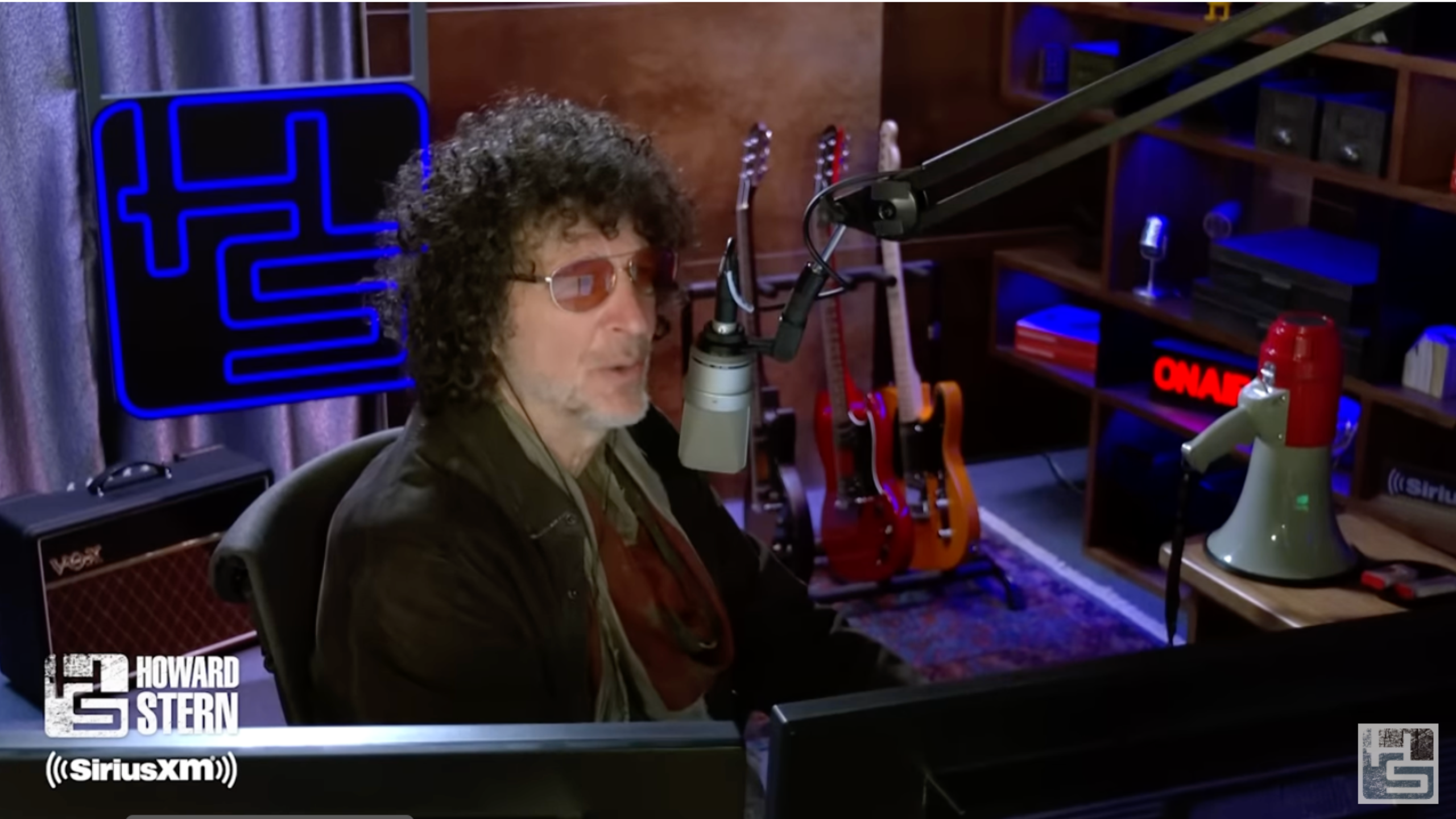 Howard Stern Trashes Rhianna for Lip Syncing Super Bowl