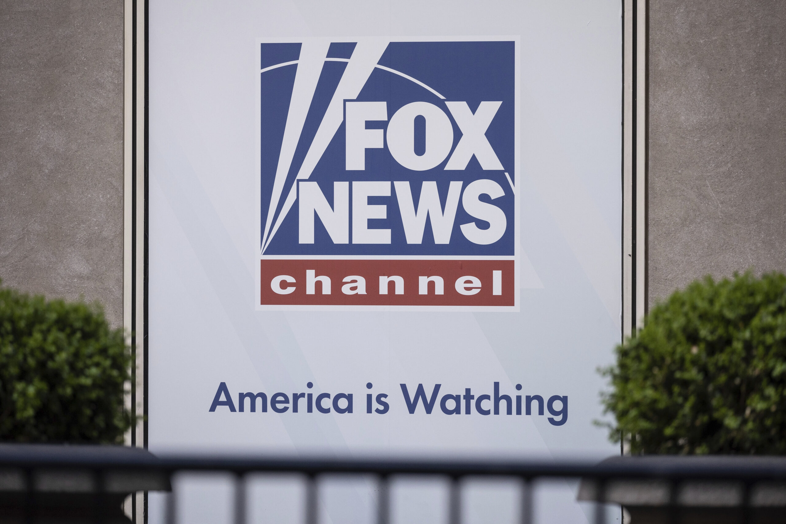 www.mediaite.com