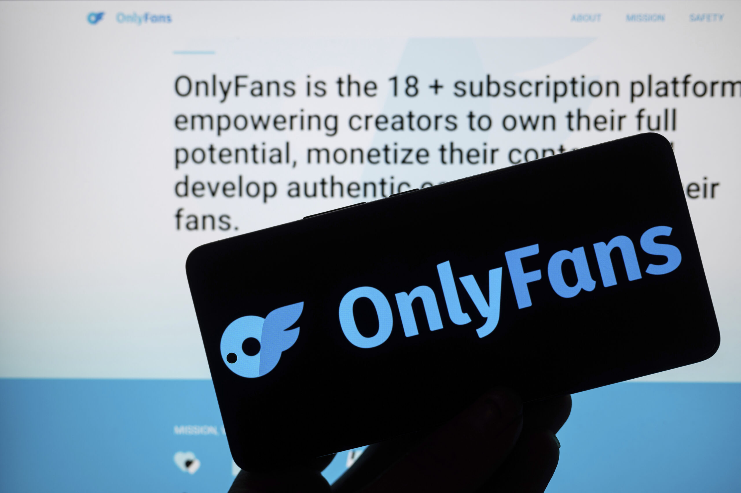 OnlyFans Model Dies From Balcony Plunge While Filming Scene