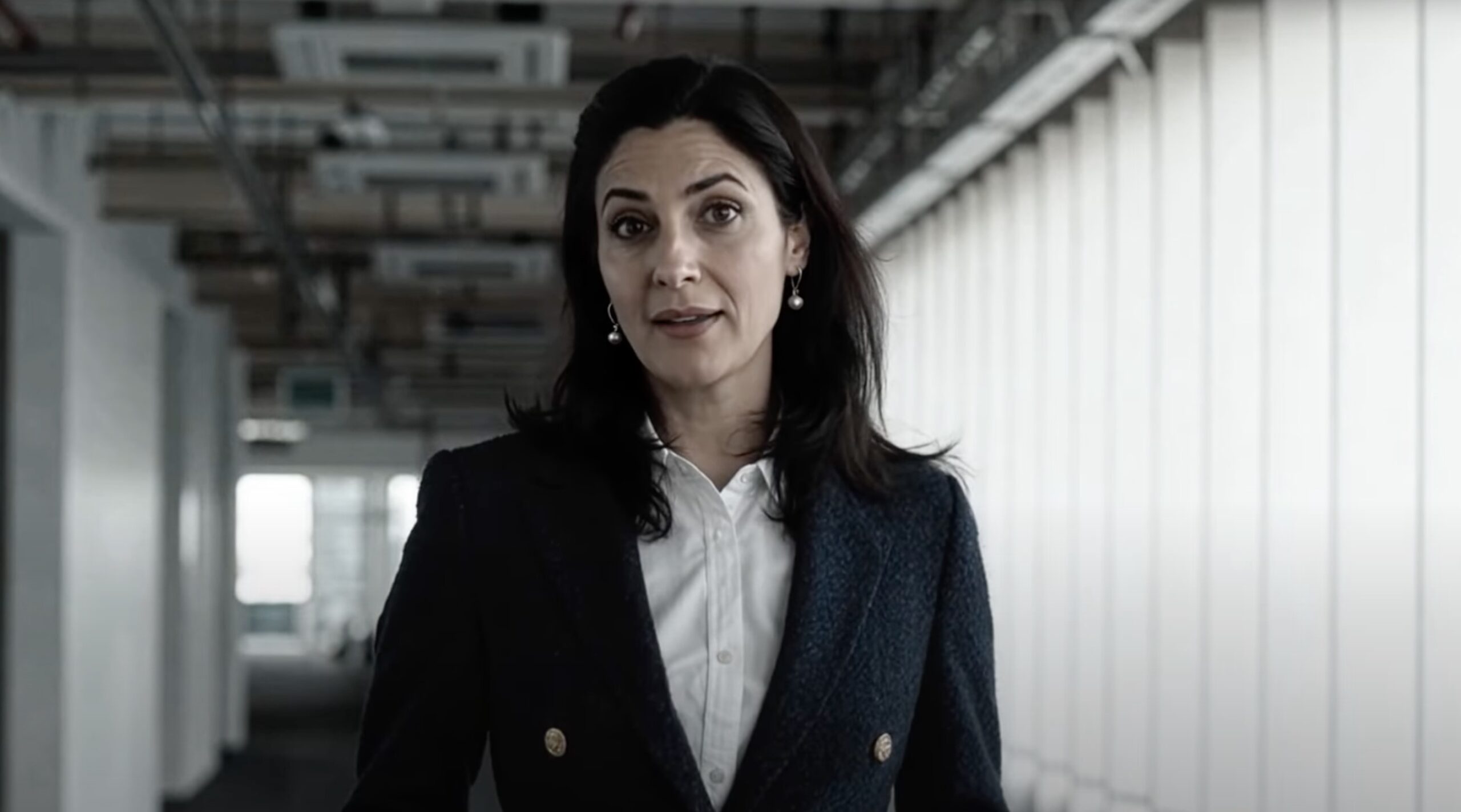 Documentary Journalist Warns AI Will Take' People's Jobs with Shocking Reveal: I'm Not Real'