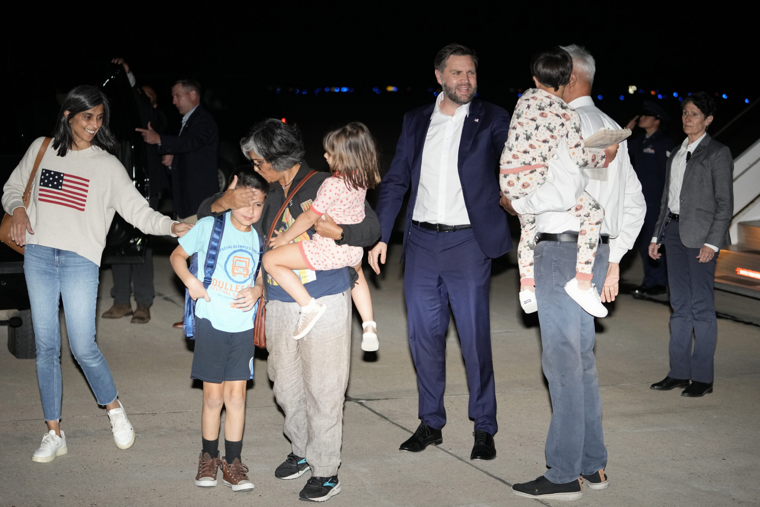 Democrat Lawmaker Scolds Trolls To Leave JD Vance’s Family Out of the Political Fray