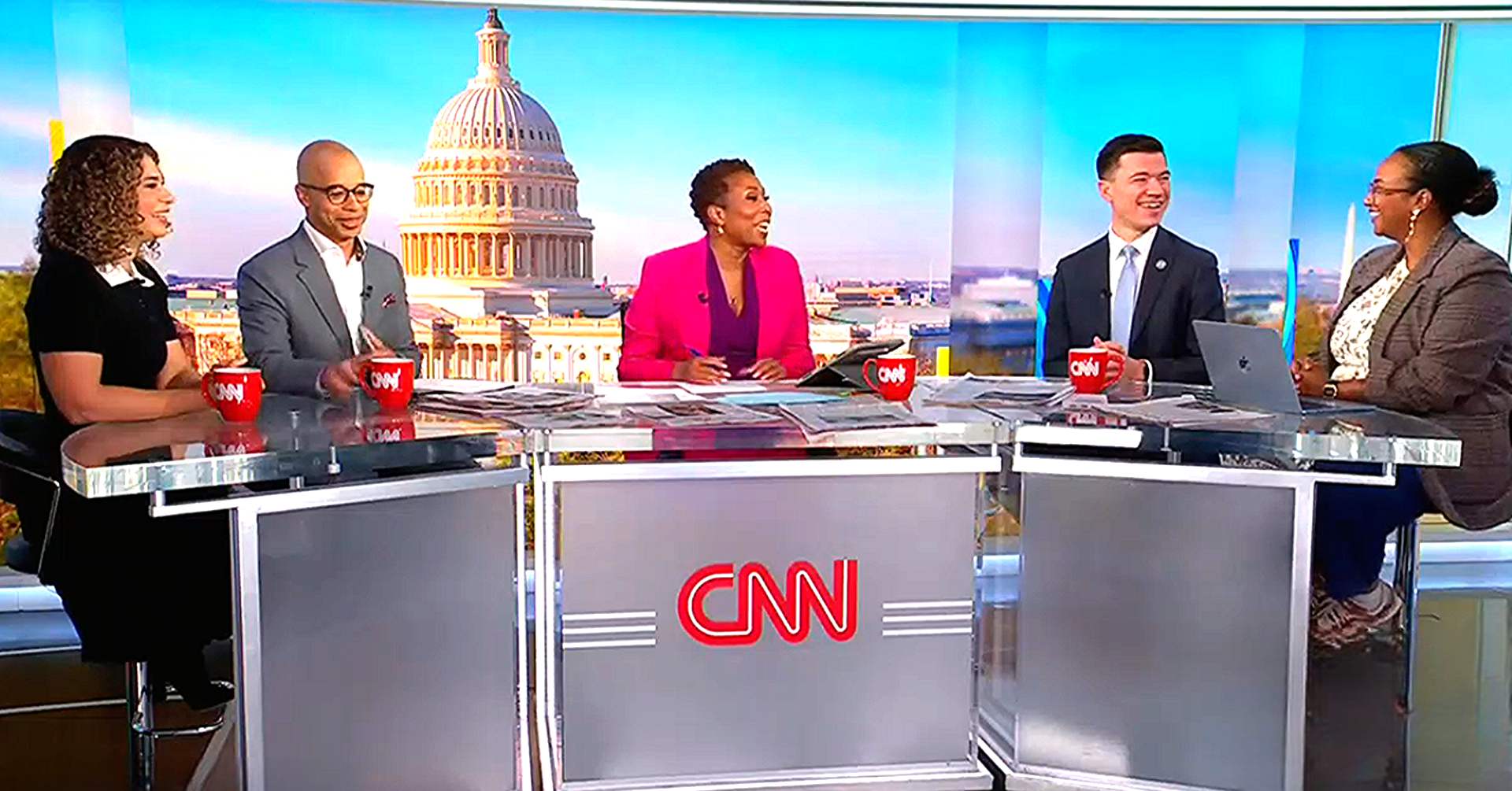 CNN Crew Ridicules Trump Administration's Weird Woke Font Controversy'