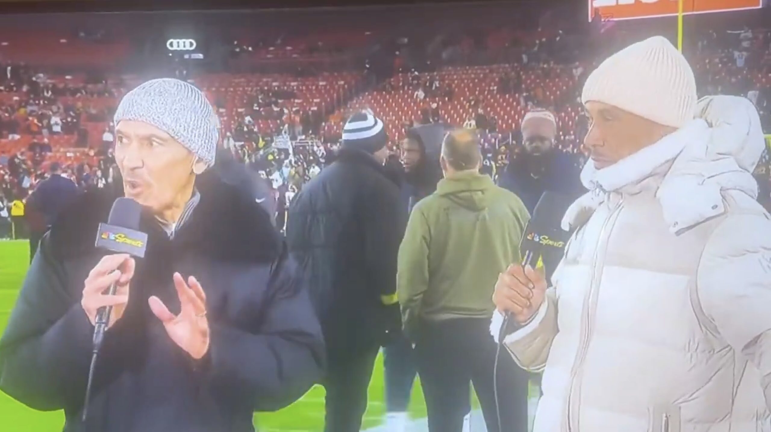Sunday Night Football Analyst Suddenly Freezes On-Air in Scary Moment
