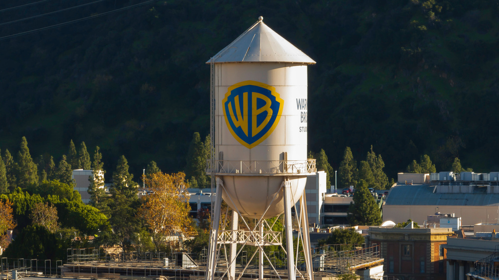 Netflix Ups Warner Bros. Bid With All-Cash Offer to Flex Out Paramount