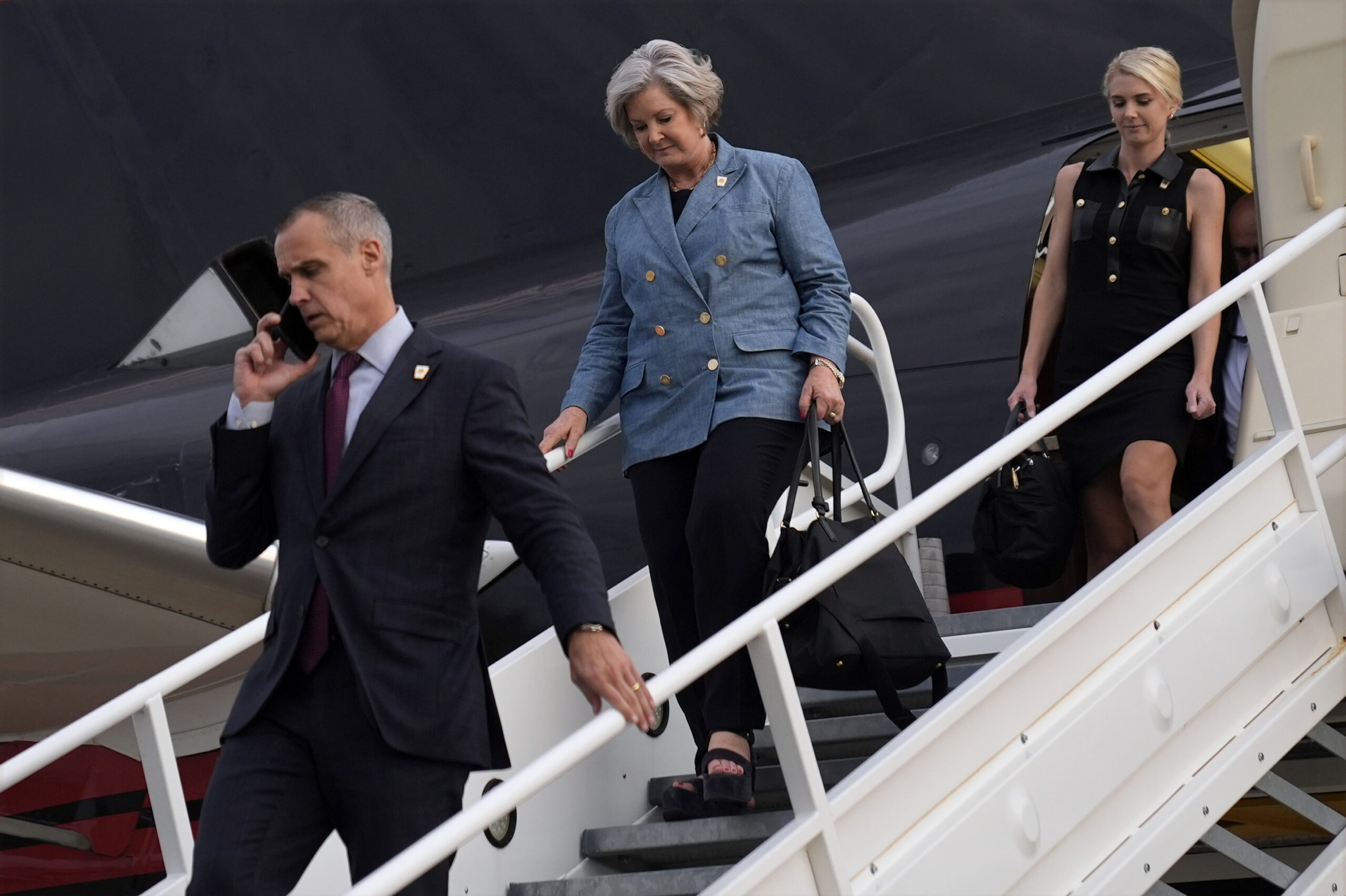 Trump Adviser Tried to Fire His Own Pilot Mid-Flight in Wild Incident: Report