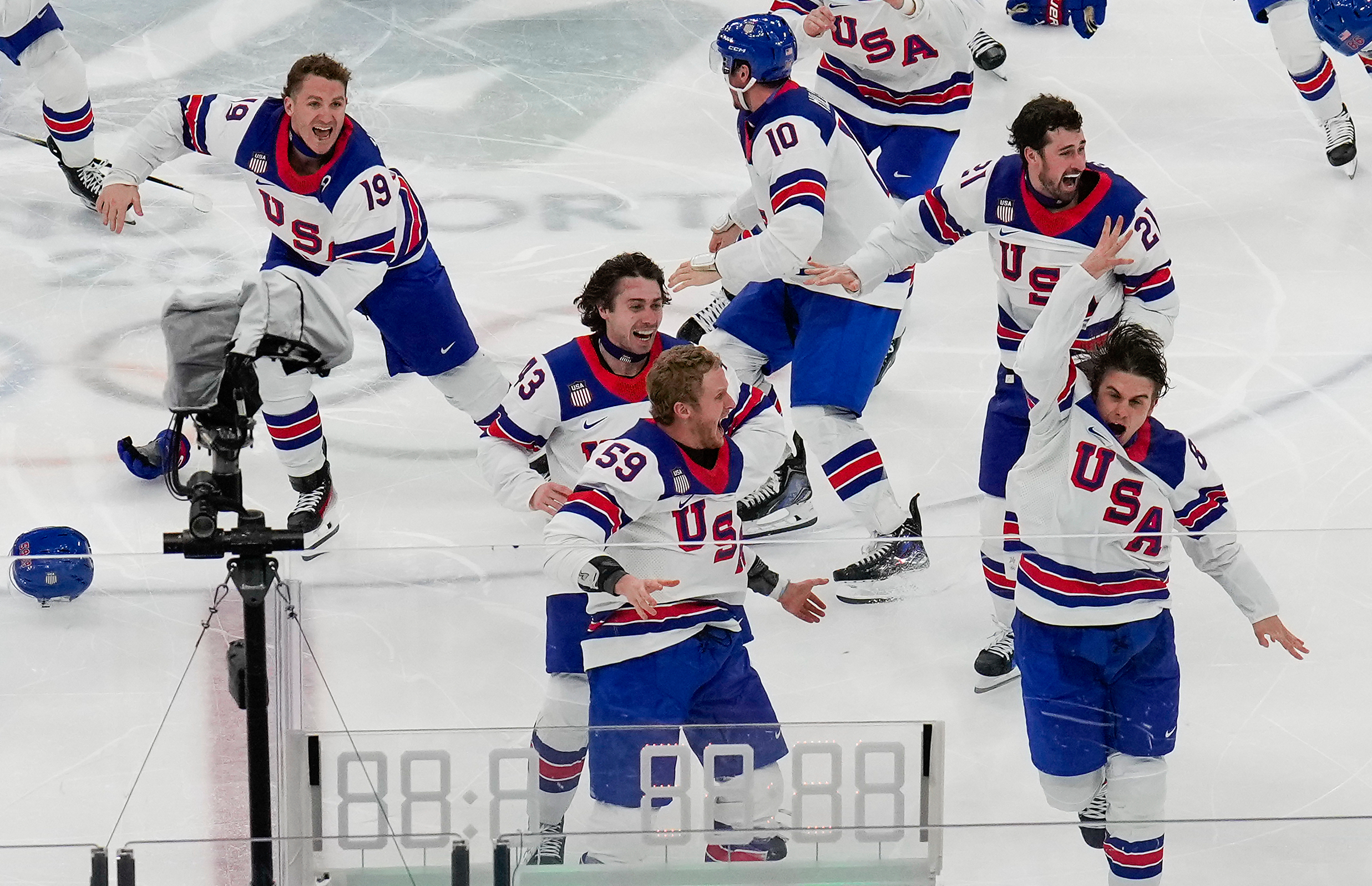 Trump Lauds US Olympic Hockey Team's Gold Medal: 'WOW!'