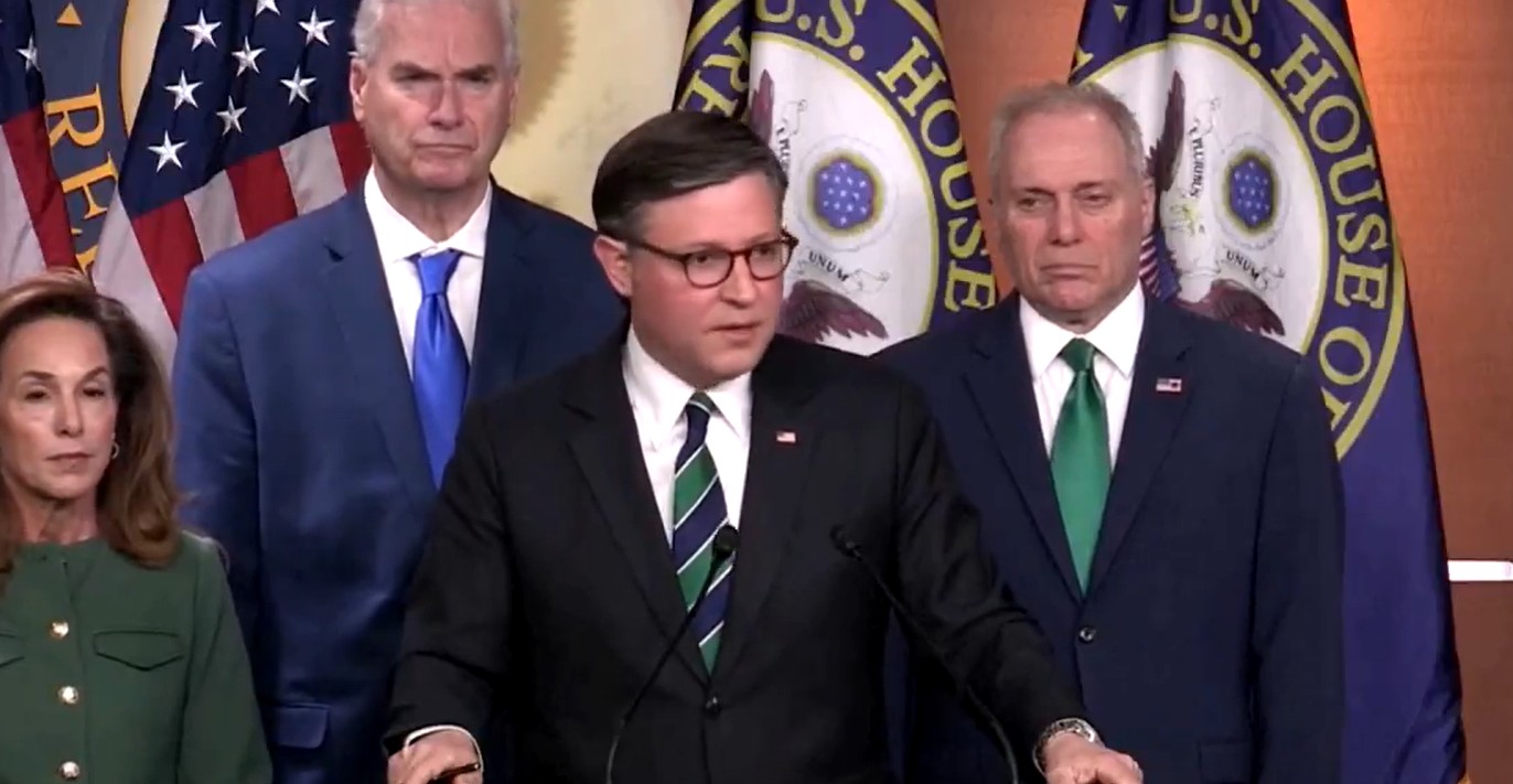 CNN's Manu Raju Grills Mike Johnson on Lack of Public' Hearings on Iran War