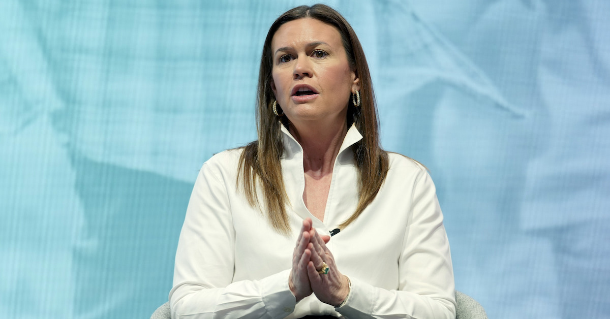 Sarah Huckabee Sanders Booted From Restaurant By Owner