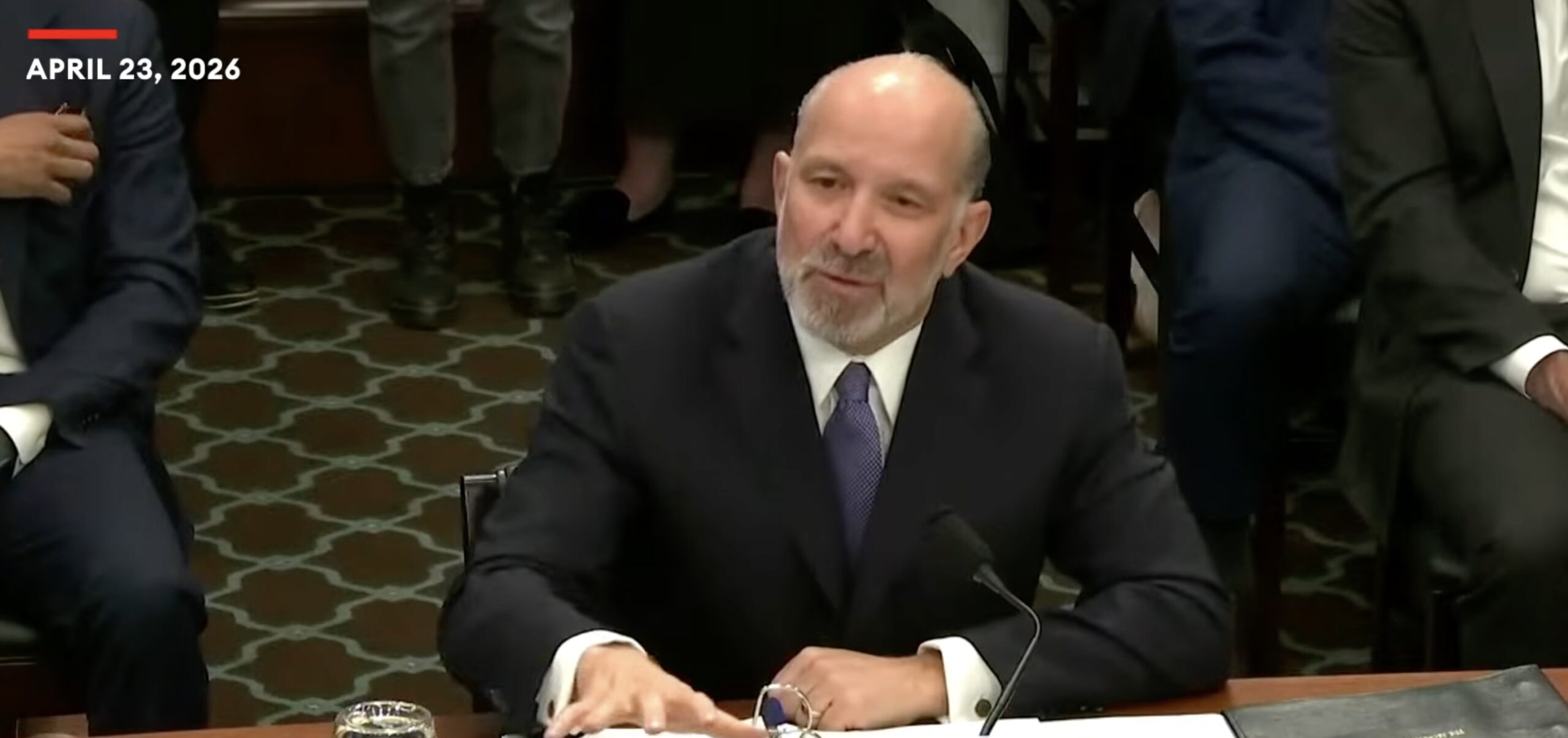 Lutnick Admits Only One 'Gold Card' Visa Sold for $1M!... | | Claimed He'd Sold 1,000...