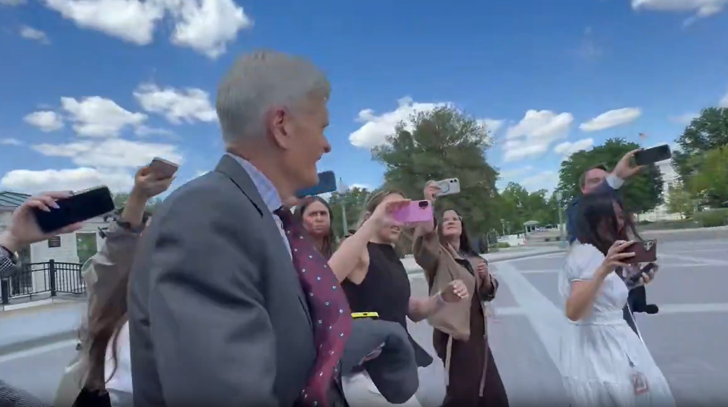 CNN's Manu Raju Straight Up Asks GOP Senator About Trump Attack: Are You Disloyal?'