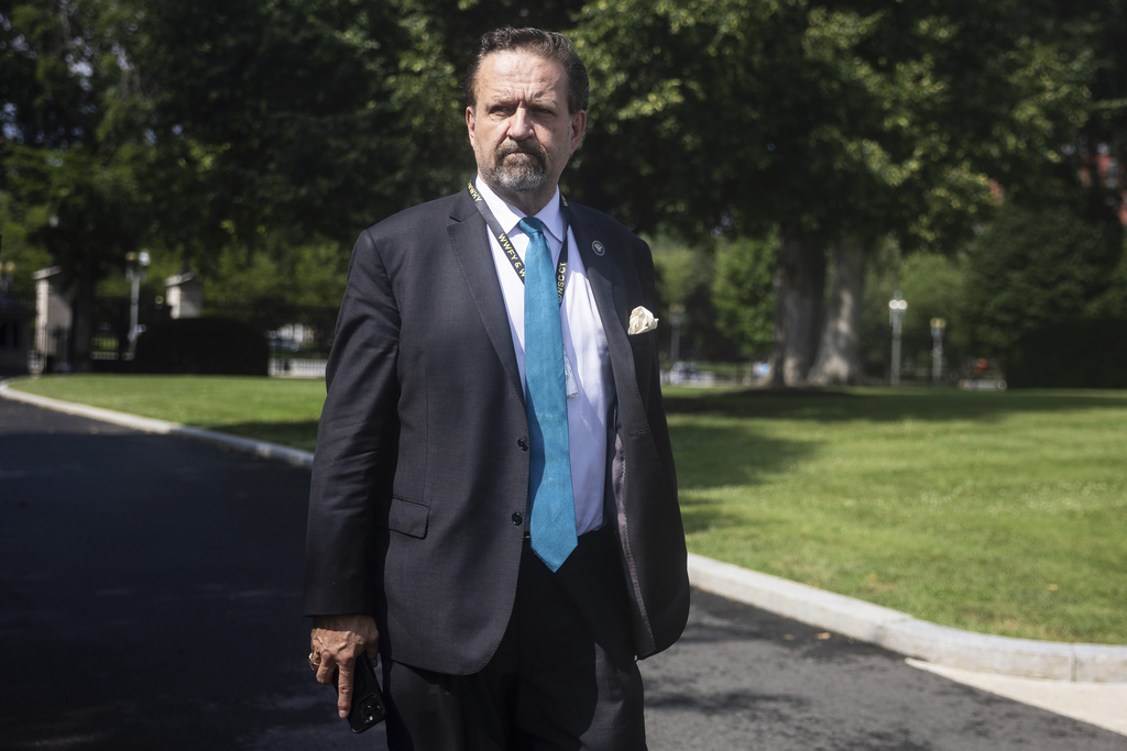 Trump Official Lashes Out at Conservative Magazine, Calls Editor a 'Ball-Less Wonder'