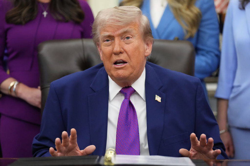 Trump Trashes New York Times In Radio Interview, Claims Paper Reports Iran Is Fighting Fantastically'