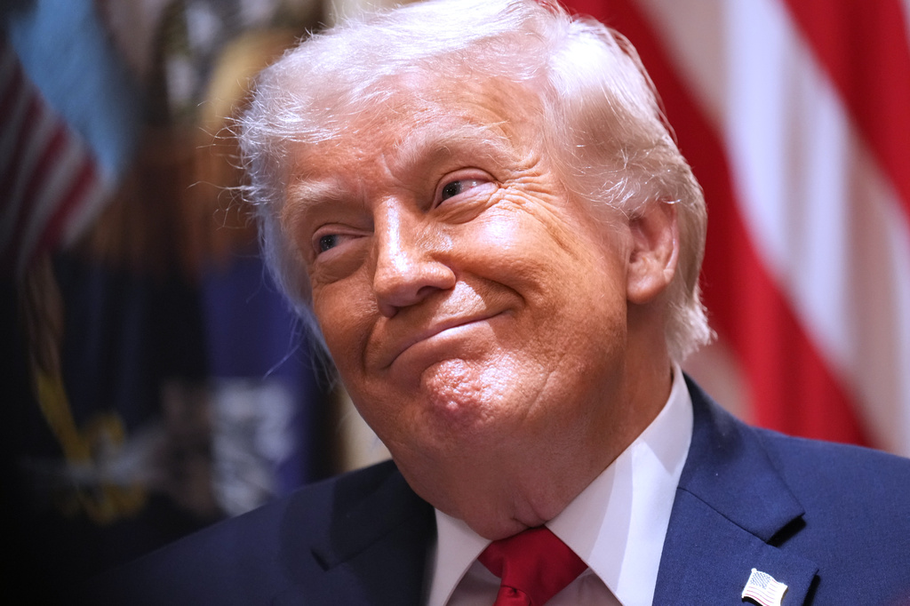 Pentagon Wants Troops at Trump's UFC Event  But They MUST MEET CURRENT WAIST-HEIGHT RATIO'