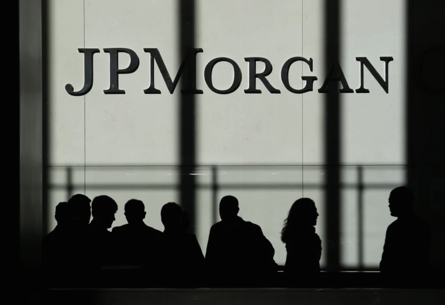 NY Post Totally Debunks Viral Daily Mail Story About JP Morgan Exec Turning Underling Into Sex Slave'