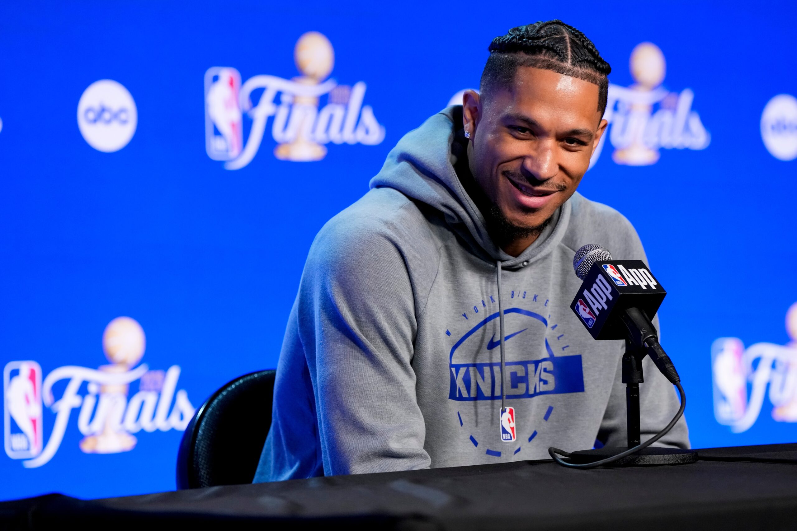‘What a Dumbass’: Knicks Player’s Old Tweets Bashing Trump Go Viral Before Game