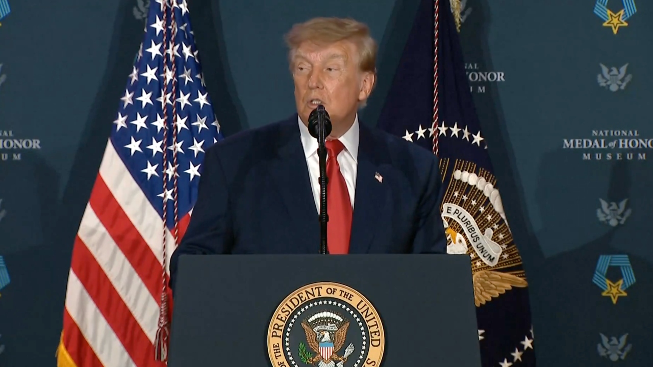 Trump Praises 'Great Genetics' of National Museum Chair