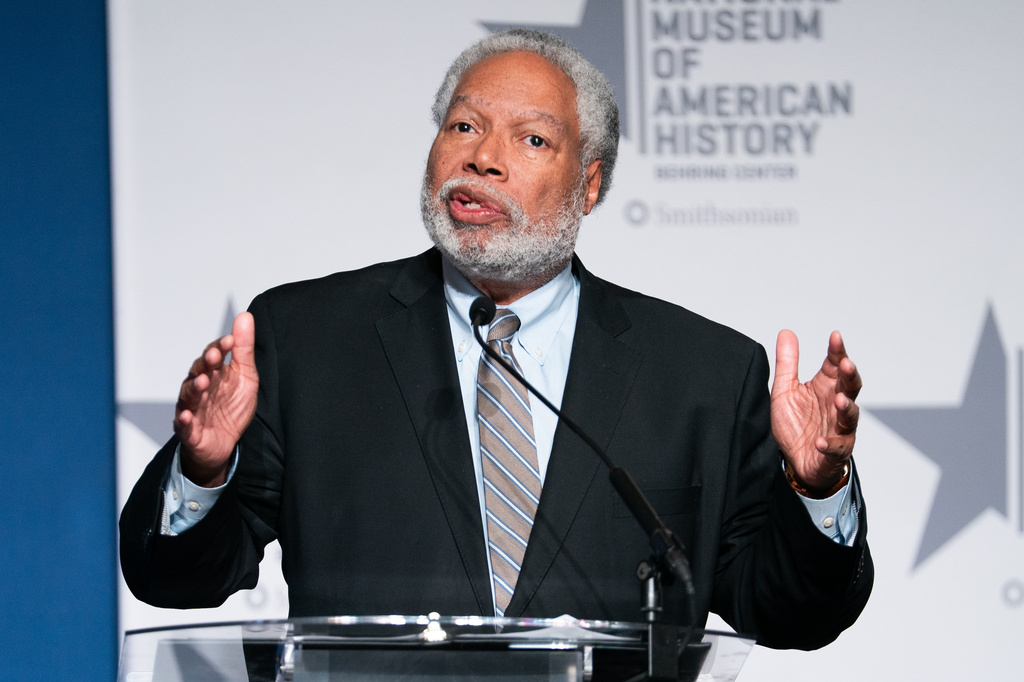 NEW: Smithsonian Head Resigns Amid Battle With Trump Administration