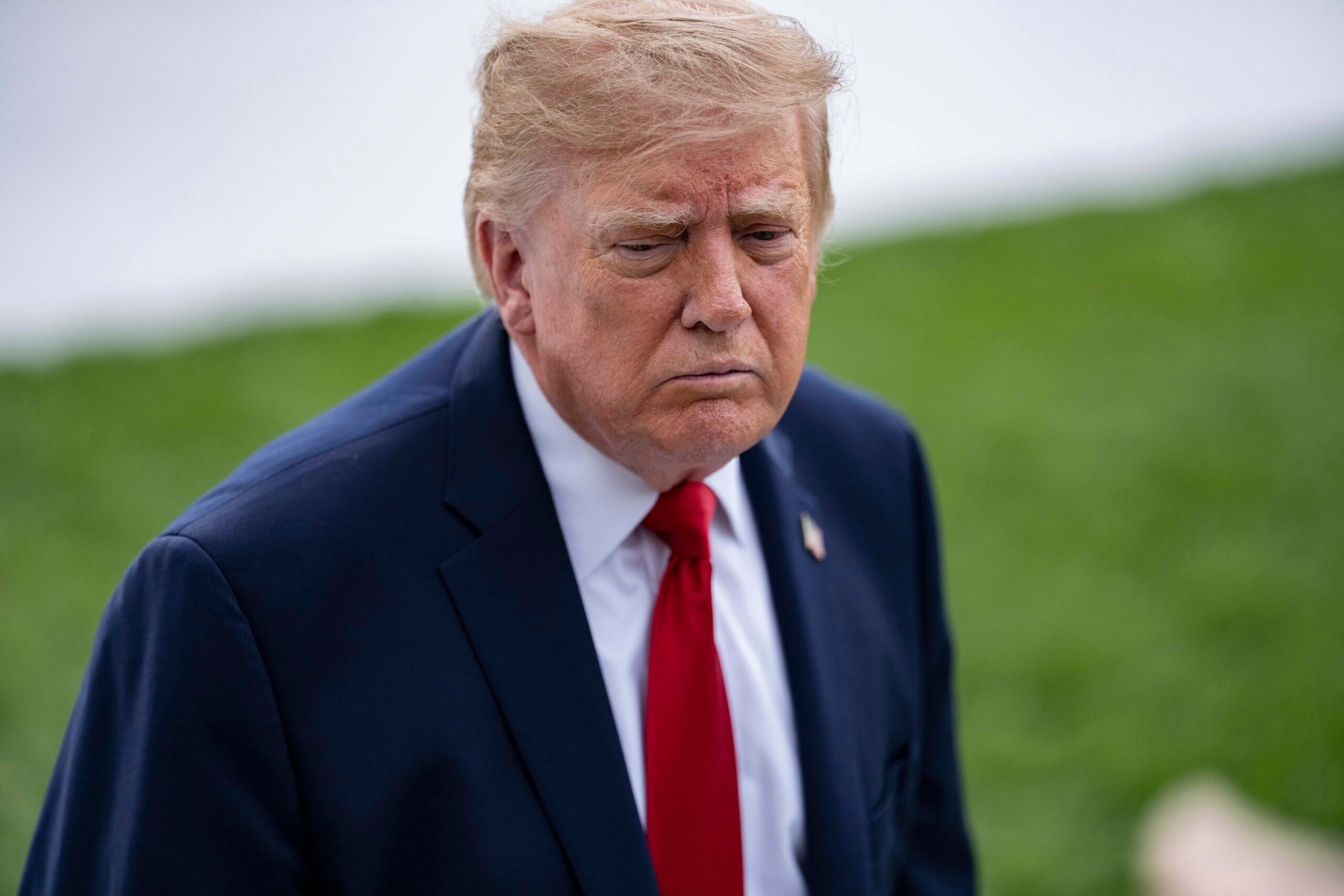 Trump droht dem Mitglied des Federal Reserve Board, Jerome Powell ...
